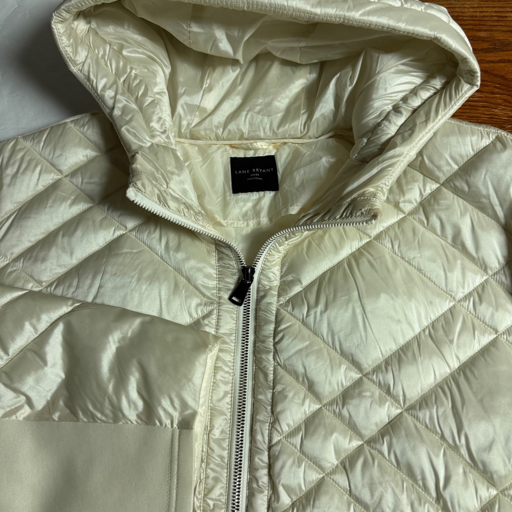 Lane Bryant Cream Quilted Hooded Puffer Jacket Mixed Media Womens 22/24
